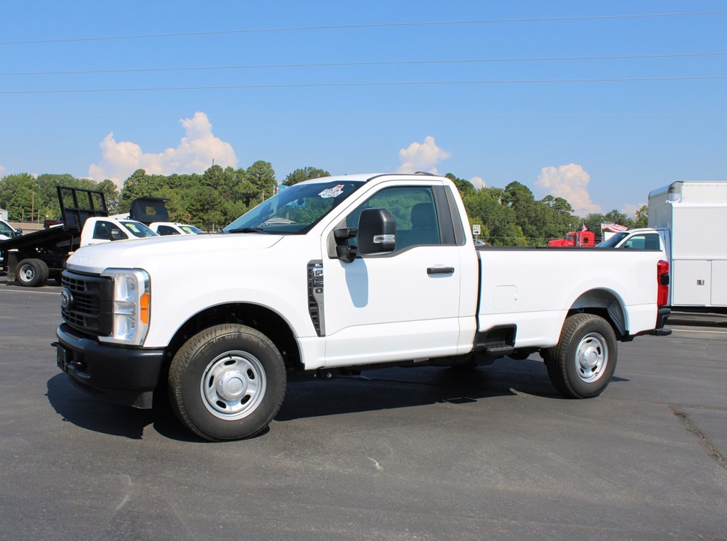 2023 Ford F-250 photo 3