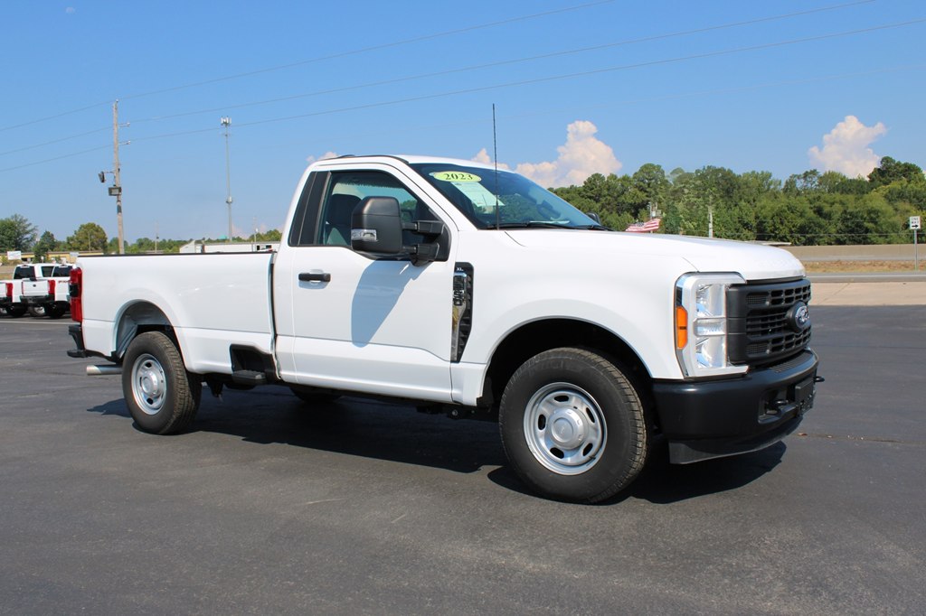 2023 Ford F-250 photo 2