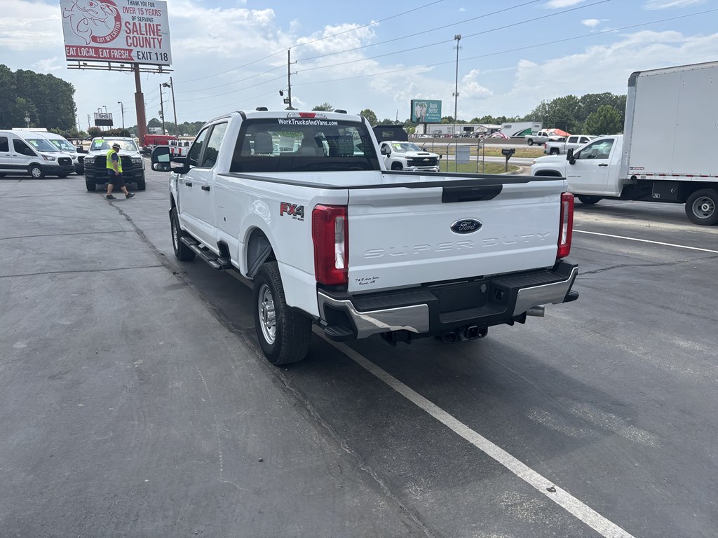 2023 Ford F-250 photo 3