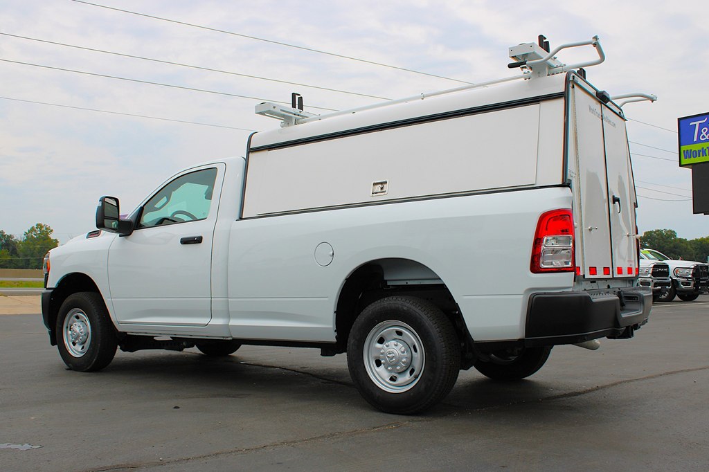 2024 Ram 2500 Tradesman photo 4