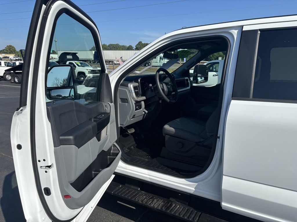 2024 Ford F-250 photo 9