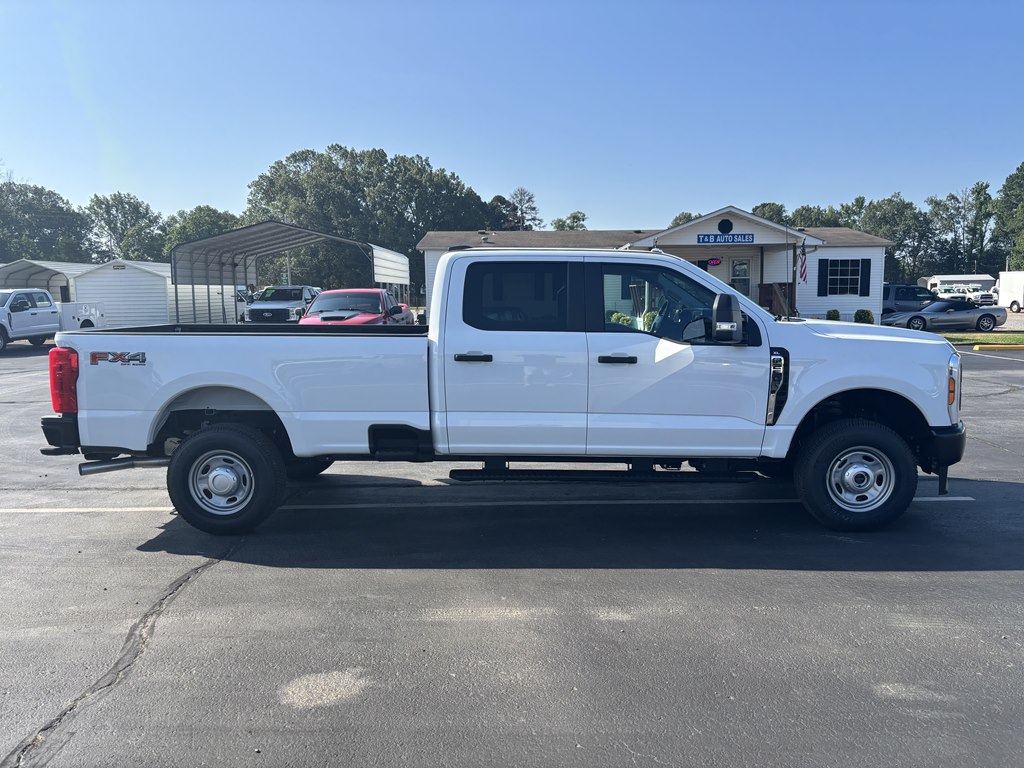 2024 Ford F-250 photo 4