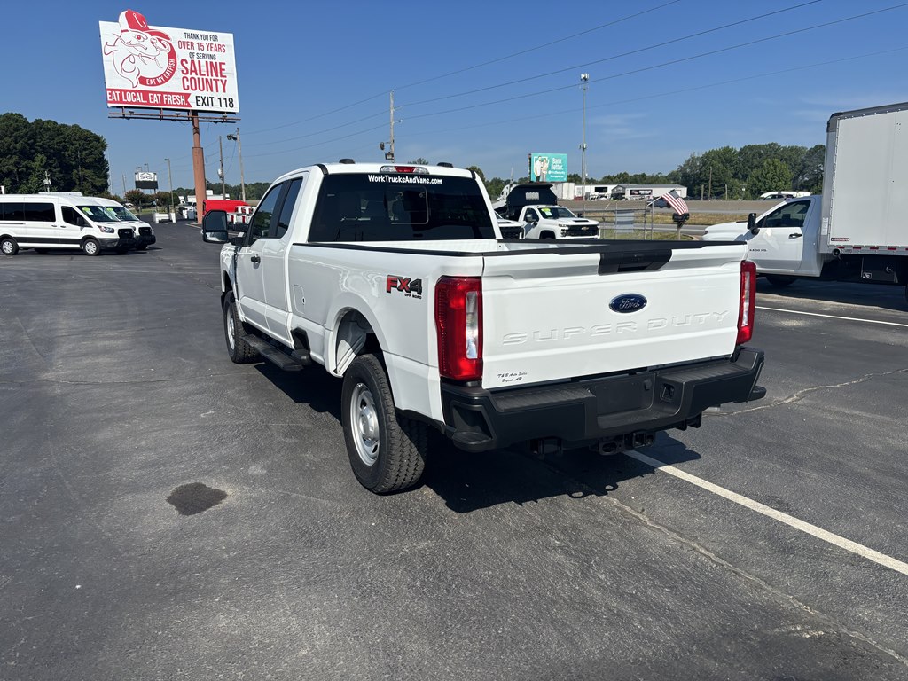 2024 Ford F-350 photo 5