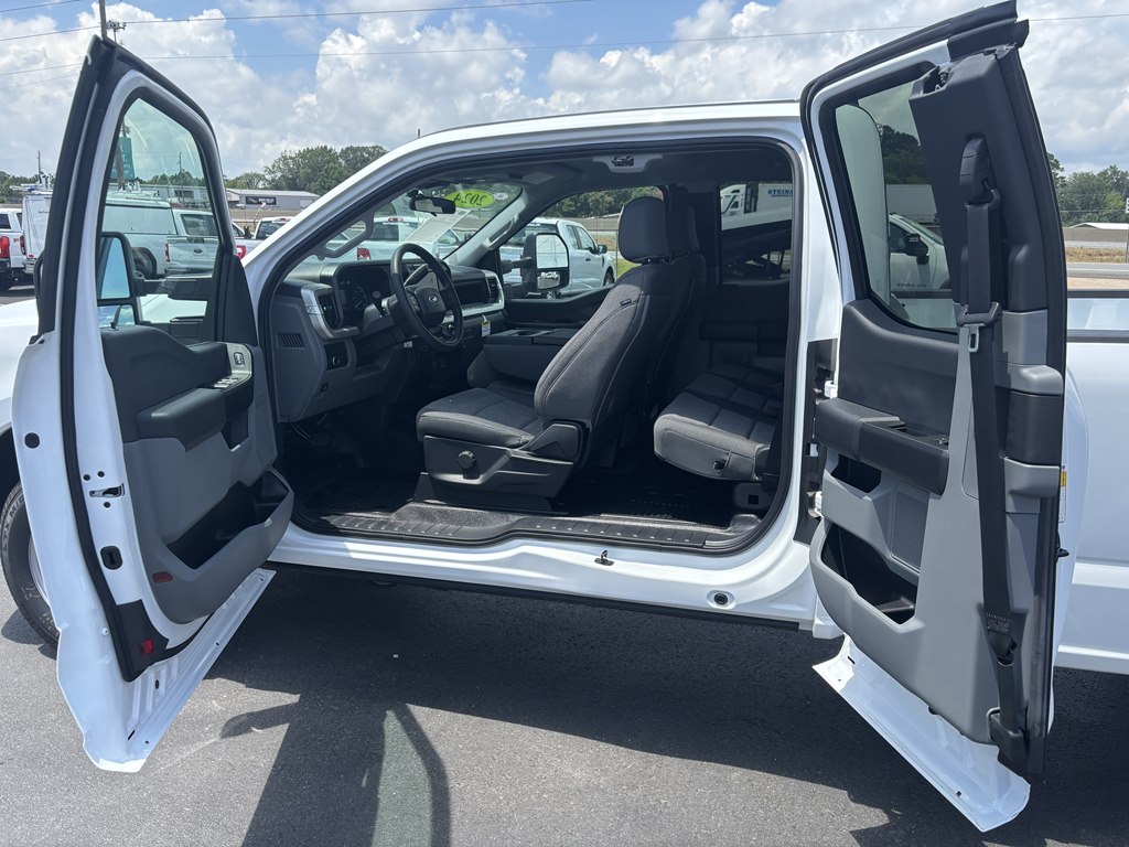 2024 Ford F-250 photo 9