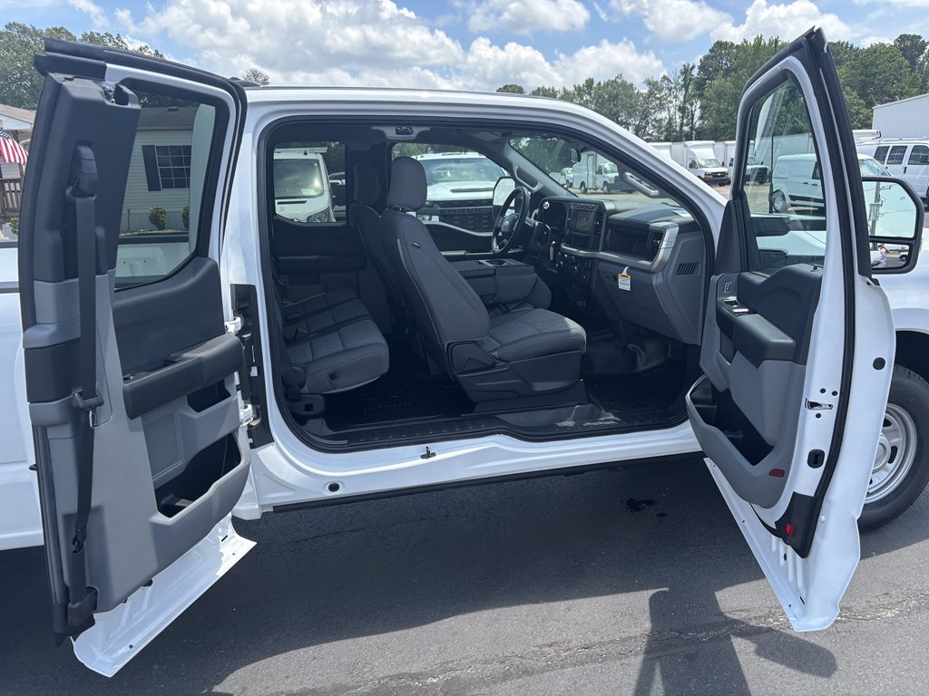 2024 Ford F-250 photo 8
