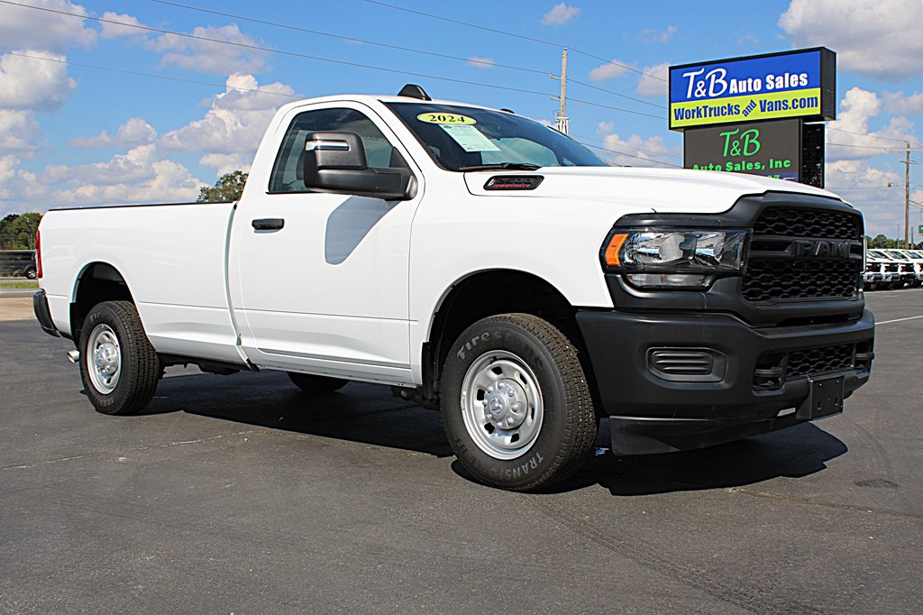 2024 Ram 2500 Tradesman photo 3