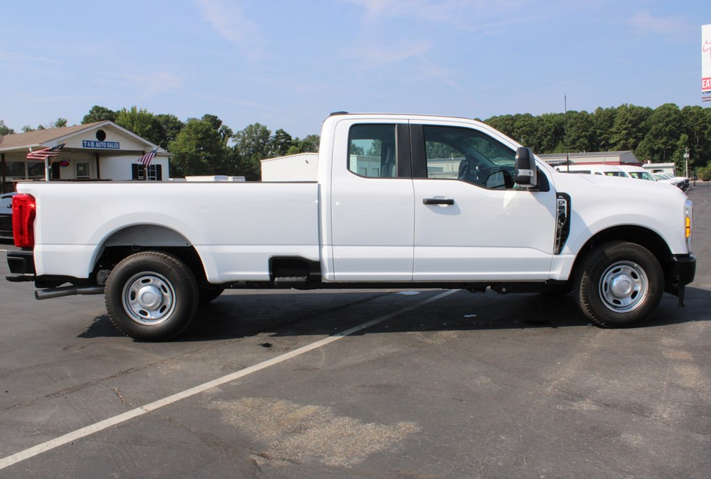 2025 Ford F-250 XL photo 7