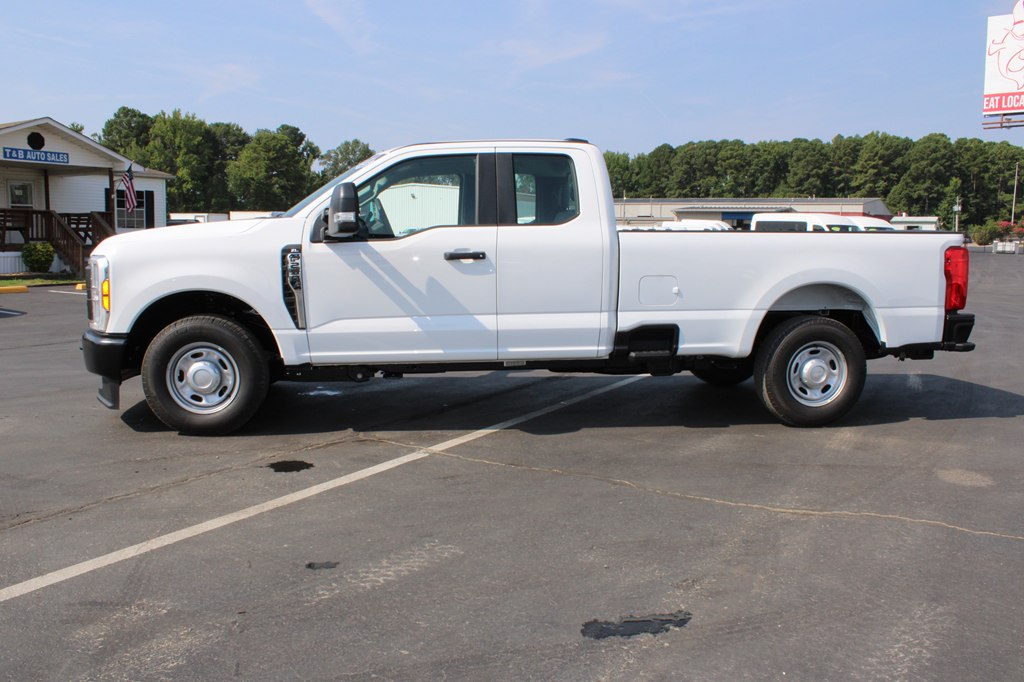 2025 Ford F-250 XL photo 6
