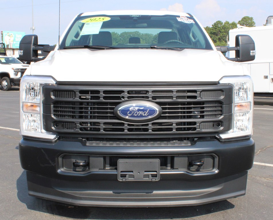 2025 Ford F-250 XL photo 8