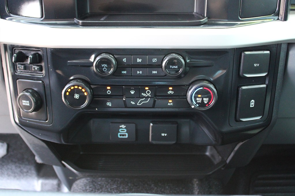 2024 Ford F-350 photo 21