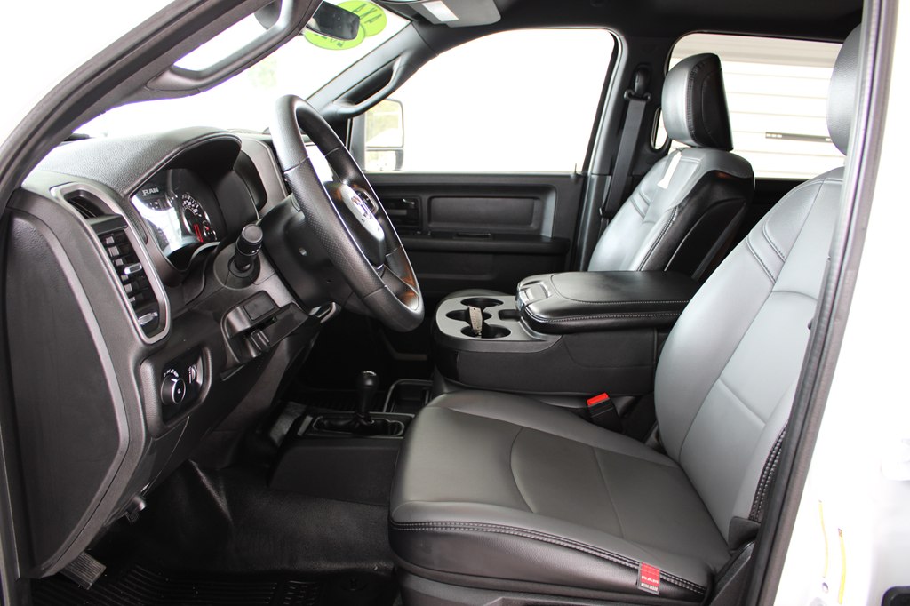 2023 Ram 3500 Tradesman photo 16