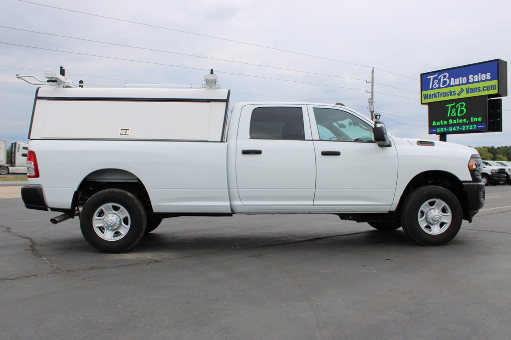 2023 Ram 3500 Tradesman photo 7