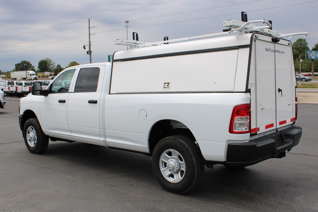 2023 Ram 3500 Tradesman photo 4
