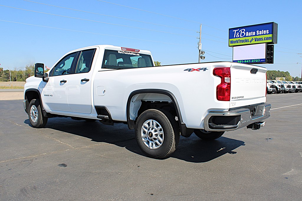 2025 Chevrolet Silverado 2500HD photo 4