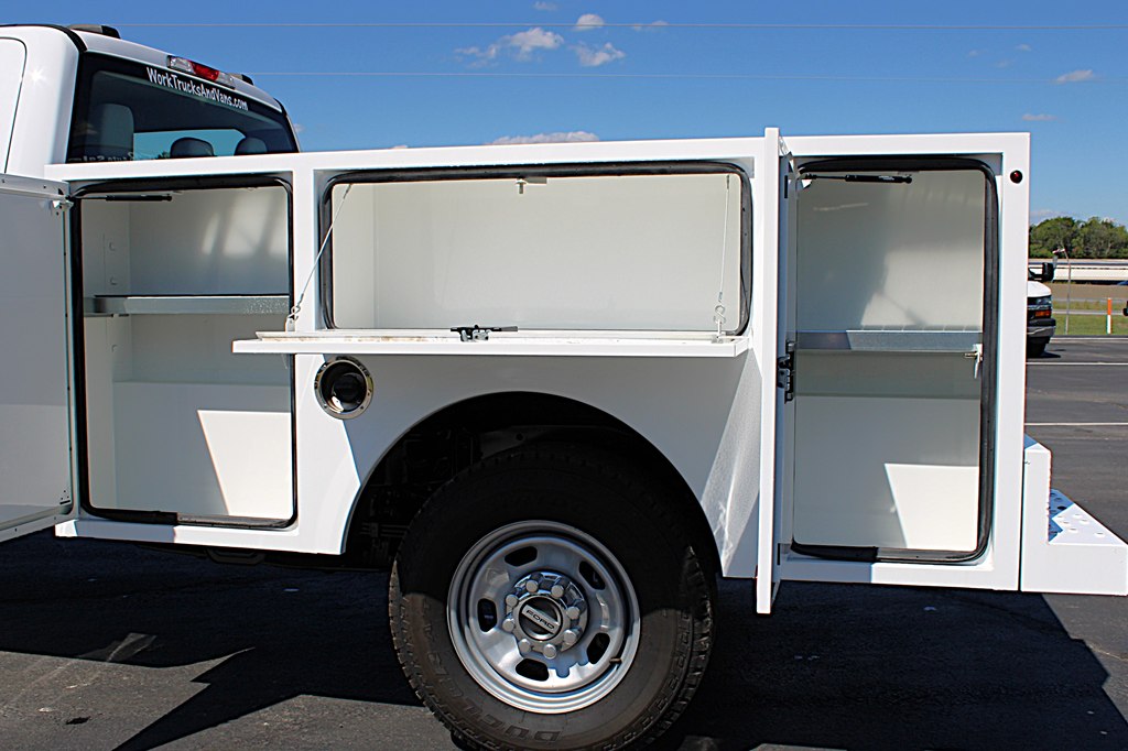2023 Ford F-350 photo 6