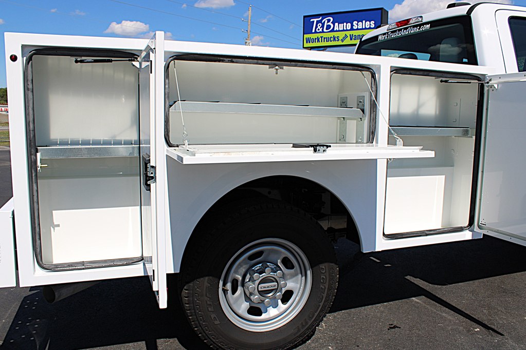 2023 Ford F-350 photo 8