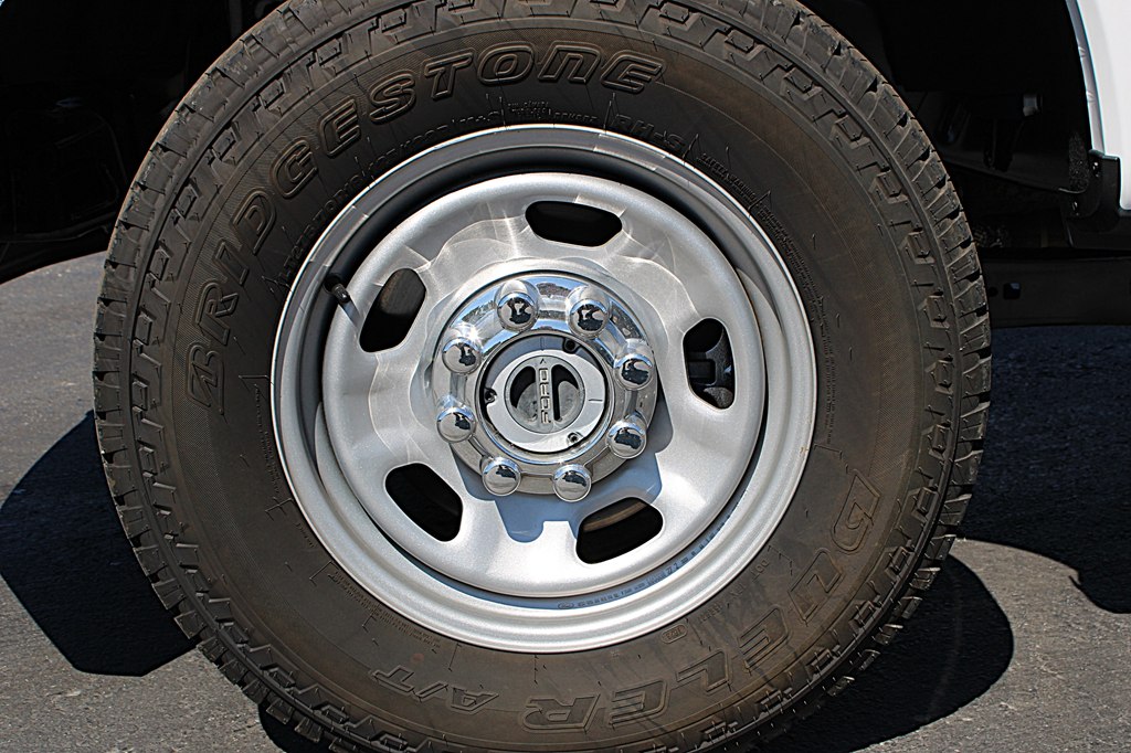 2023 Ford F-350 photo 24