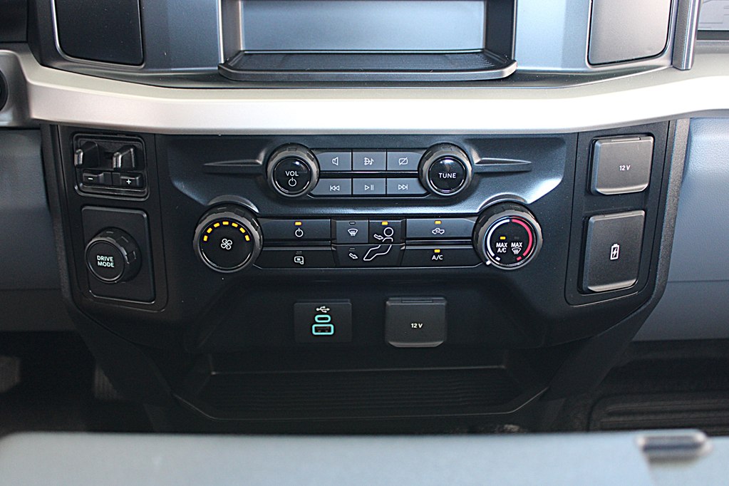 2024 Ford F-250 photo 22