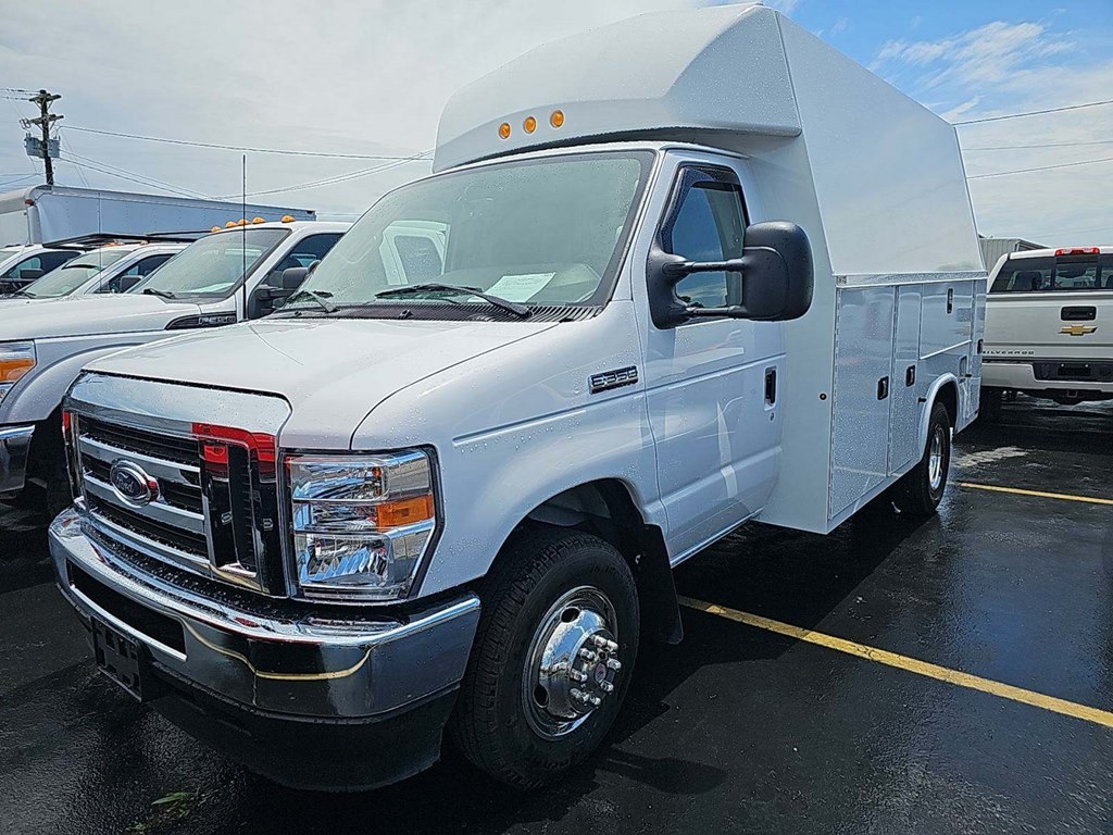 U5013 2025 FORD E350 ECONOLINE