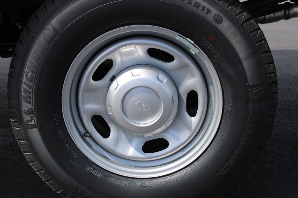 2025 Ford F-250 photo 26