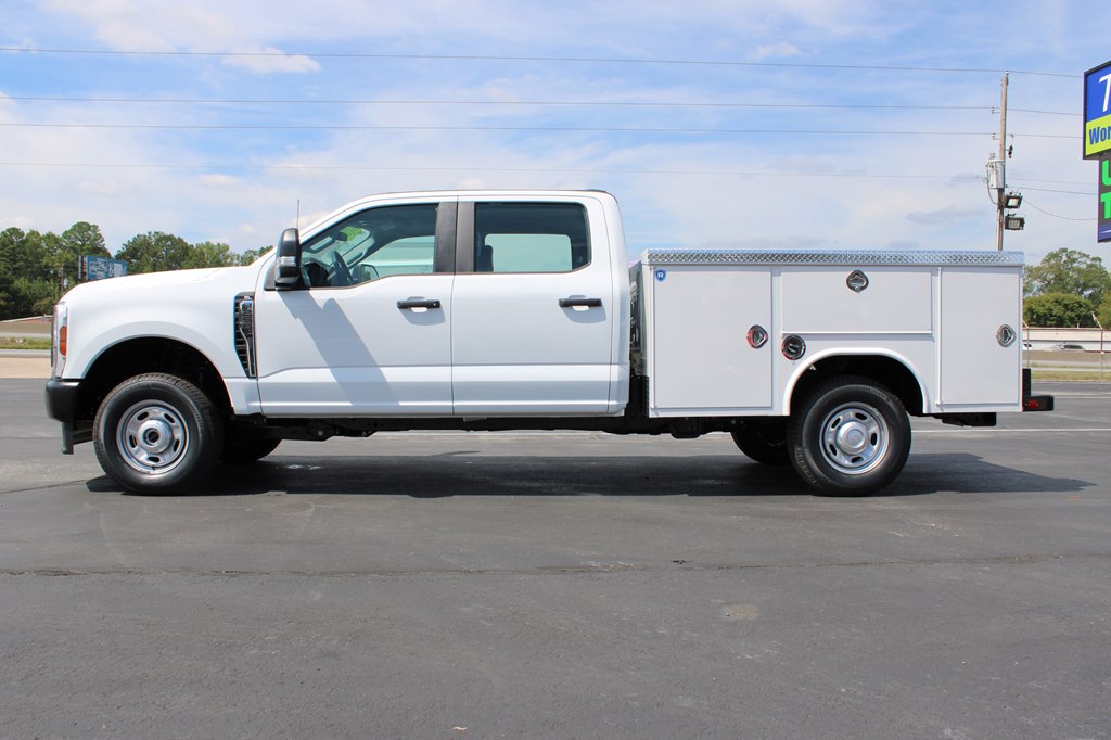 2025 Ford F-250 photo 6