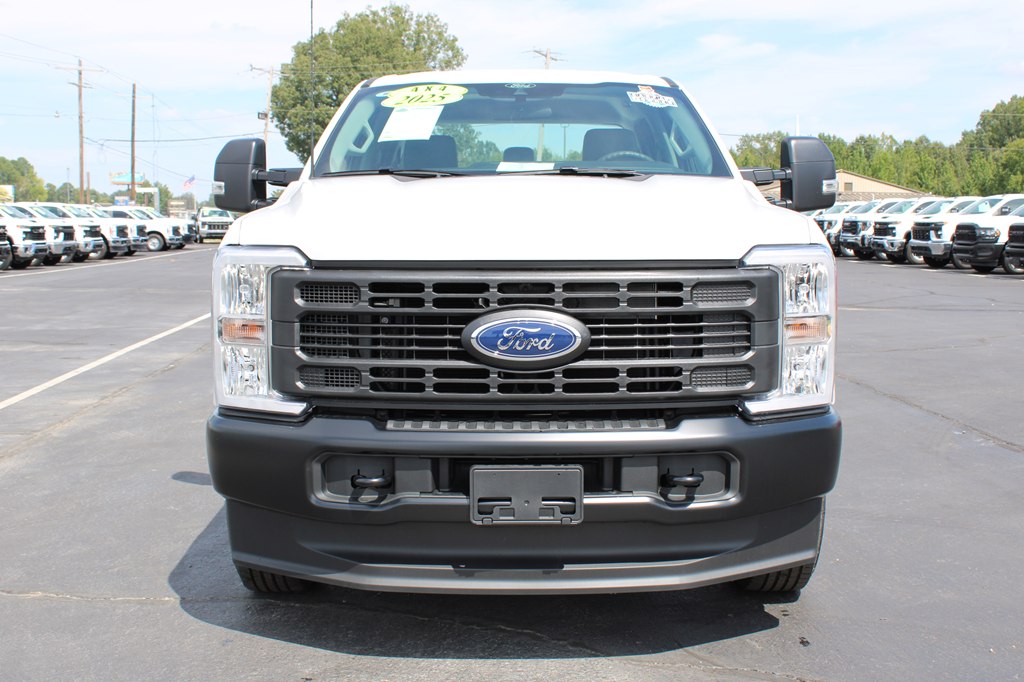 2025 Ford F-250 photo 11