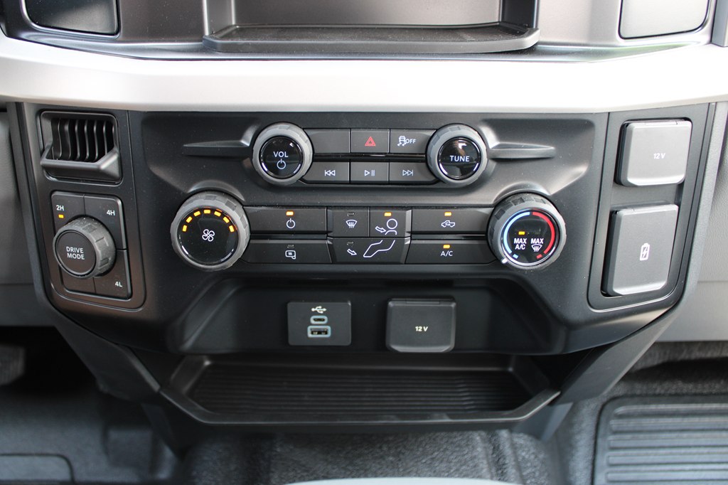 2025 Ford F-250 photo 24