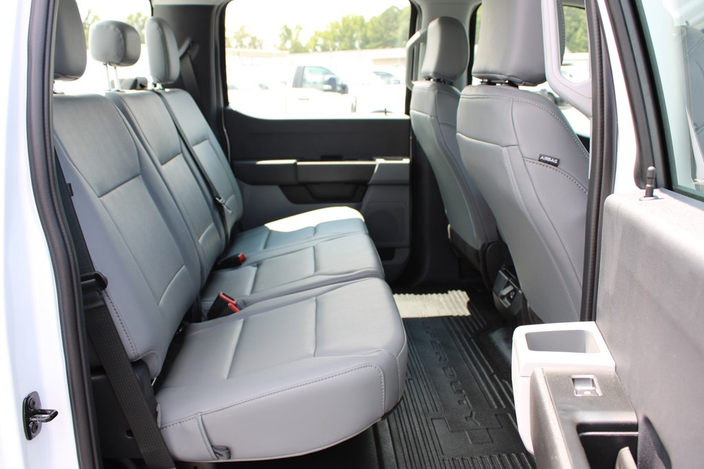 2025 Ford F-250 photo 18
