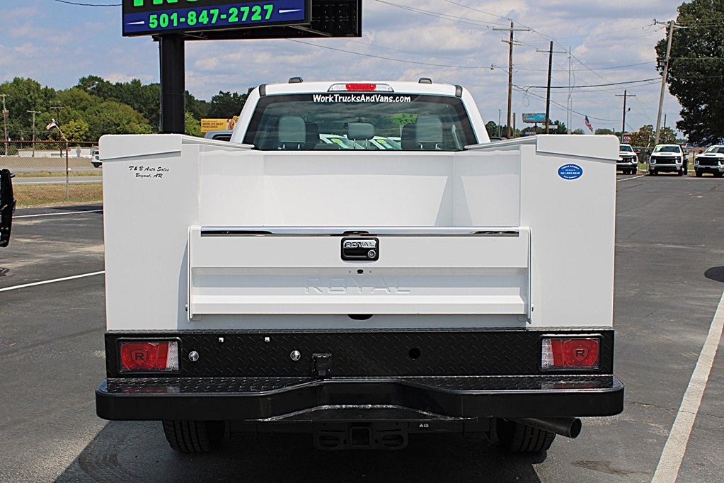 2025 Ford F-250 photo 11
