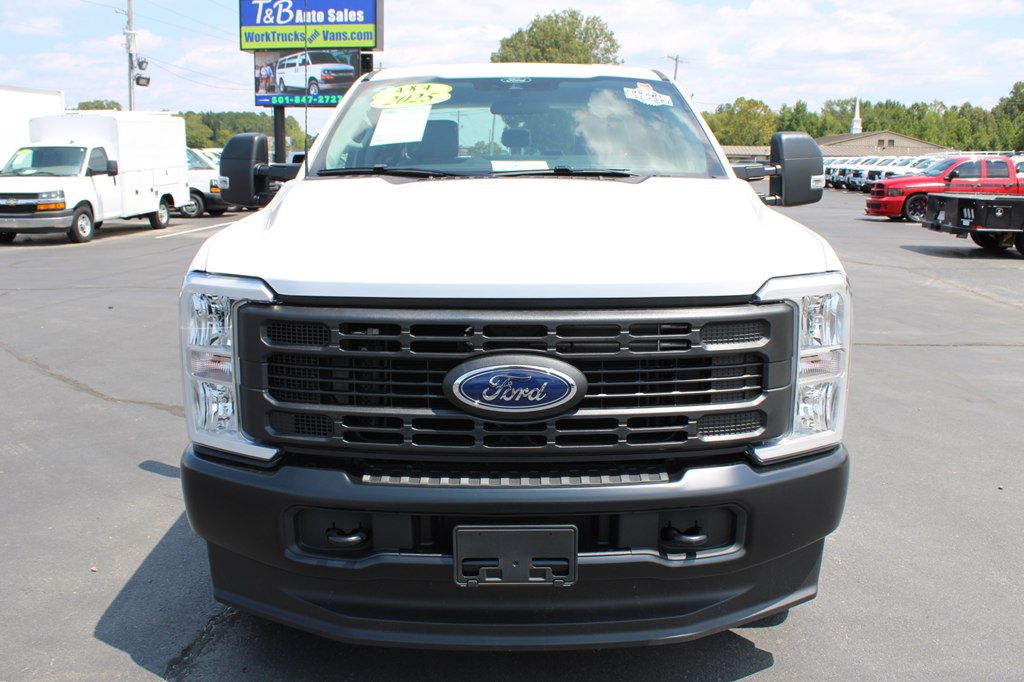 2025 Ford F-250 photo 10