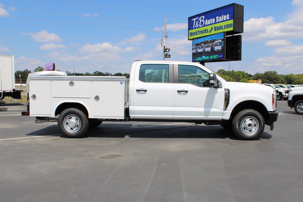 2025 Ford F-250 photo 8