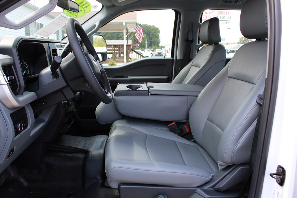 2025 Ford F-250 photo 15
