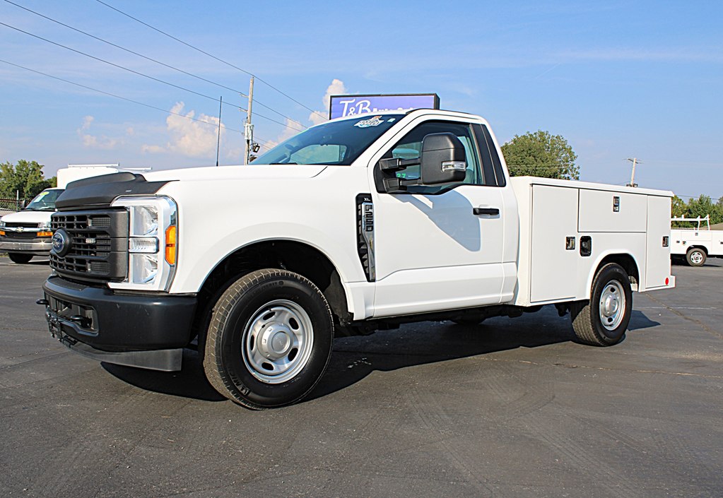 2023 Ford F-250 photo 3
