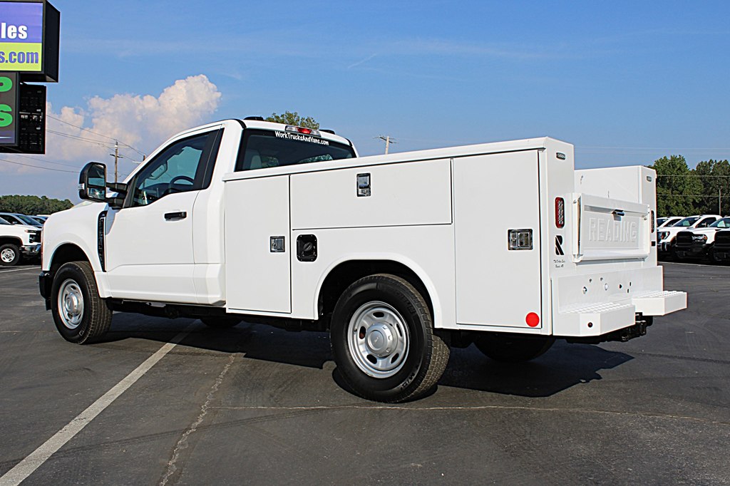 2023 Ford F-250 photo 4