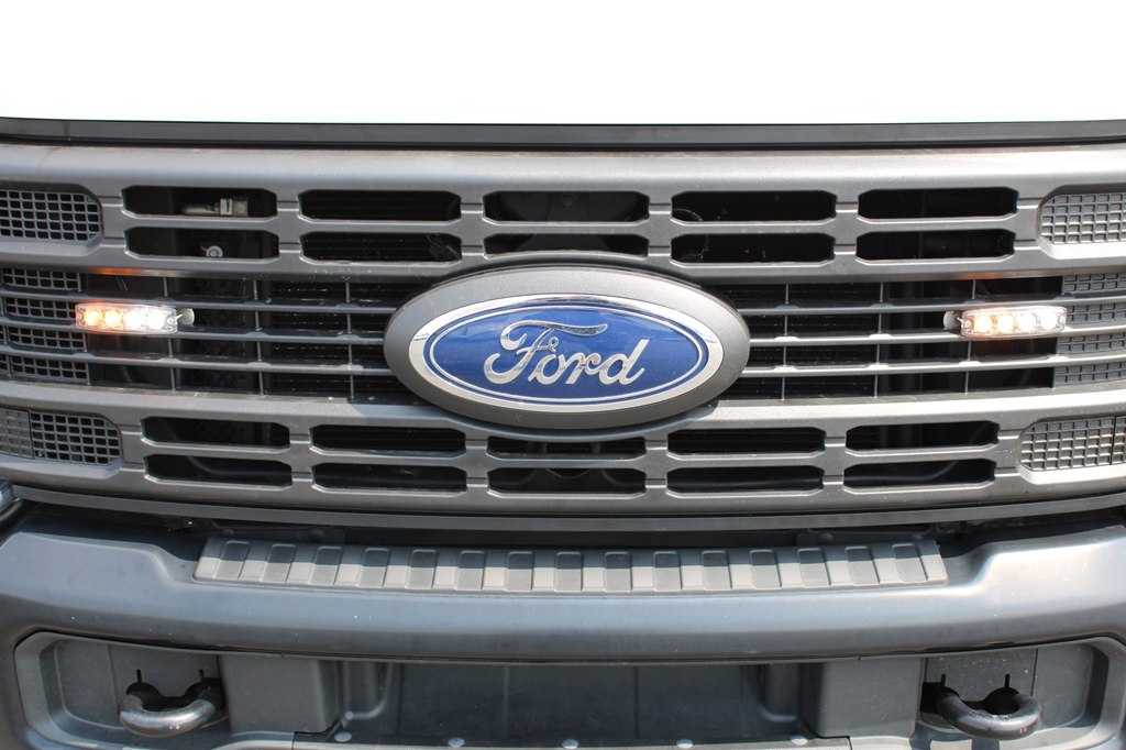2023 Ford F-250 photo 25