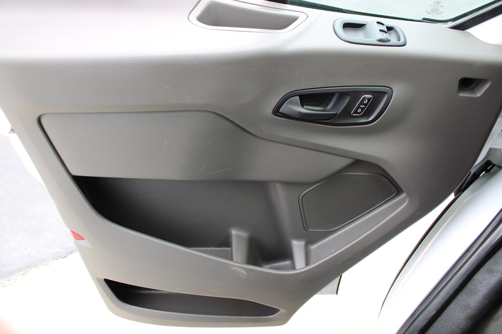 2023 Ford Transit Cutaway photo 15