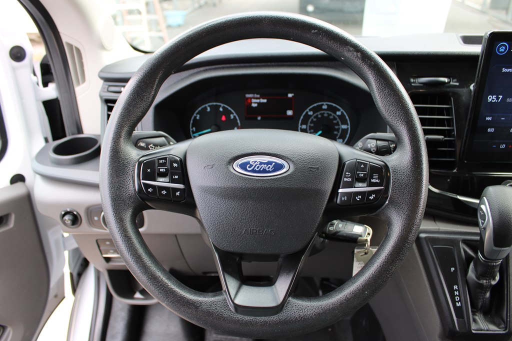 2023 Ford Transit Cutaway photo 16