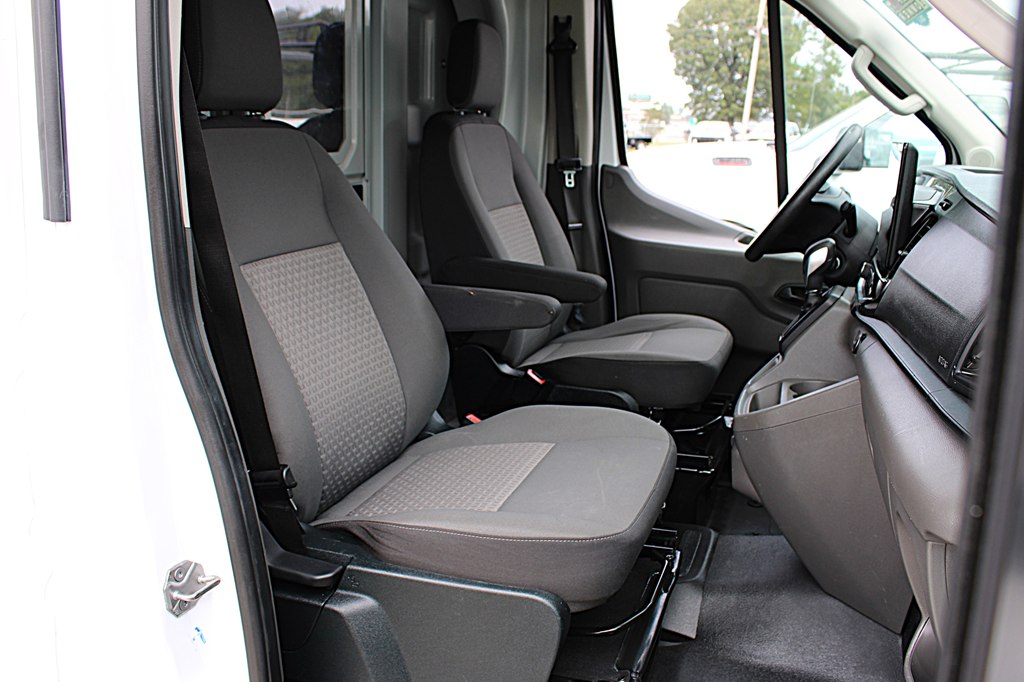 2023 Ford Transit Cutaway photo 14