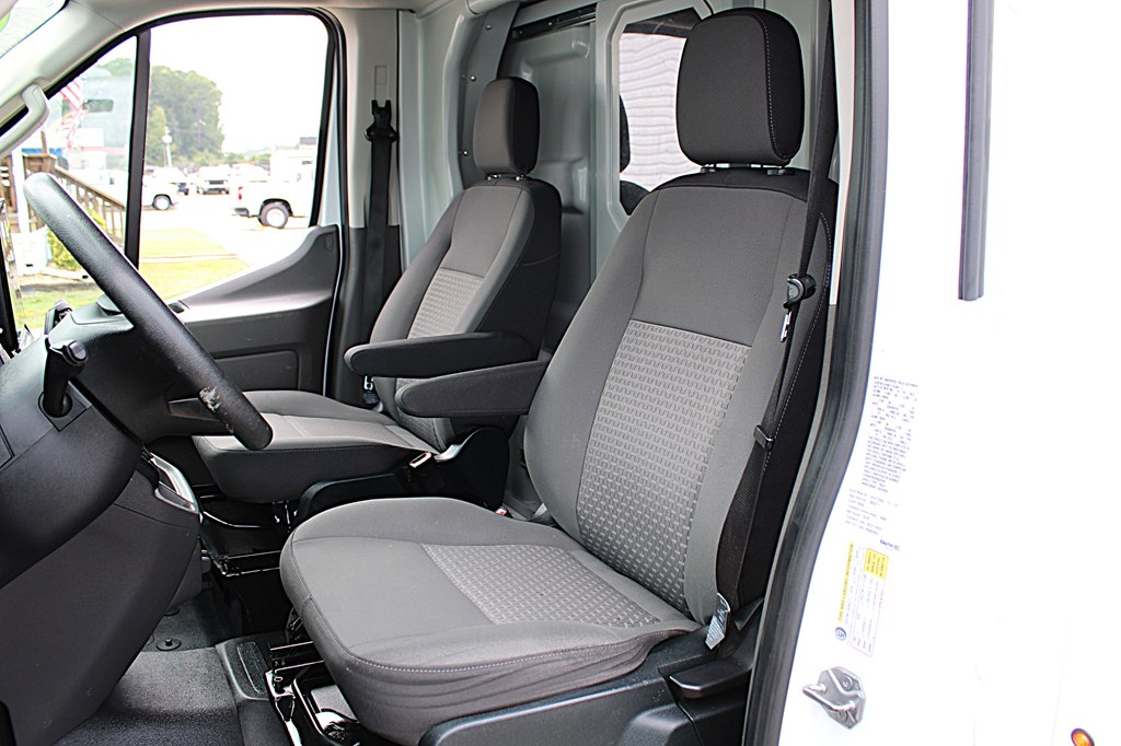 2023 Ford Transit Cutaway photo 13