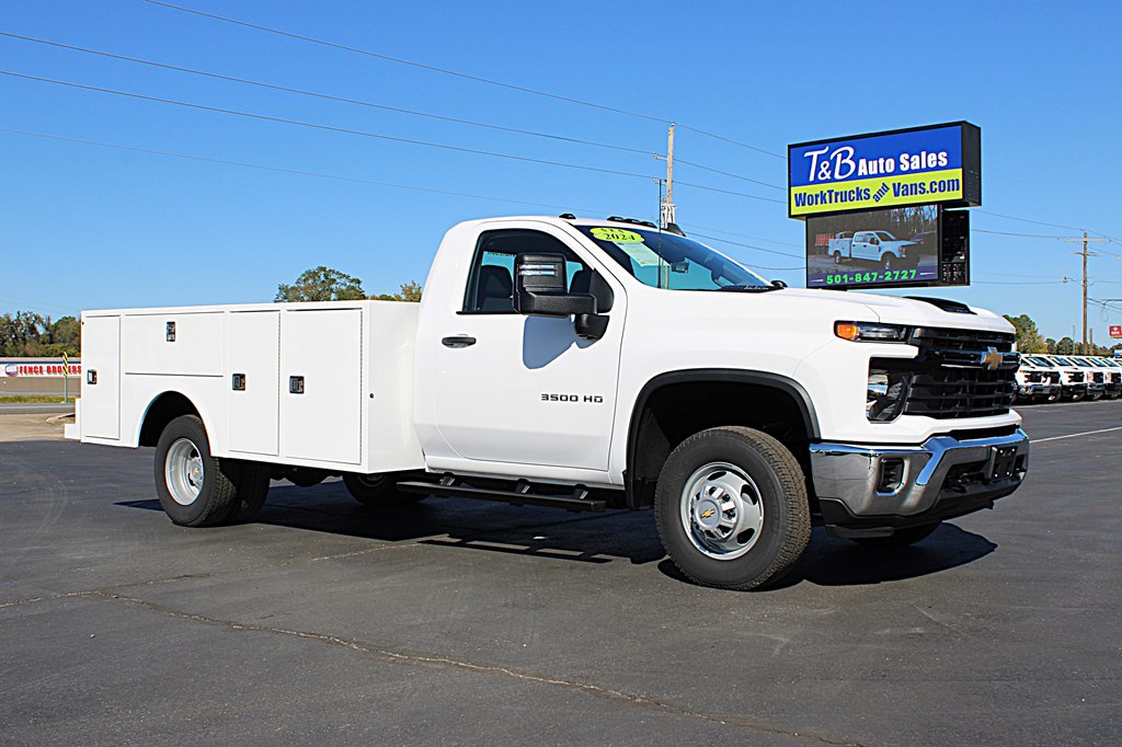2024 Chevrolet Silverado 3500HD photo 3