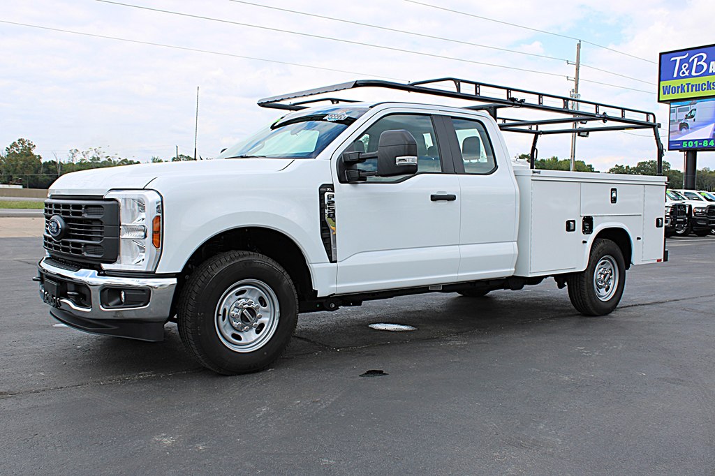 2024 Ford F-250 photo 2