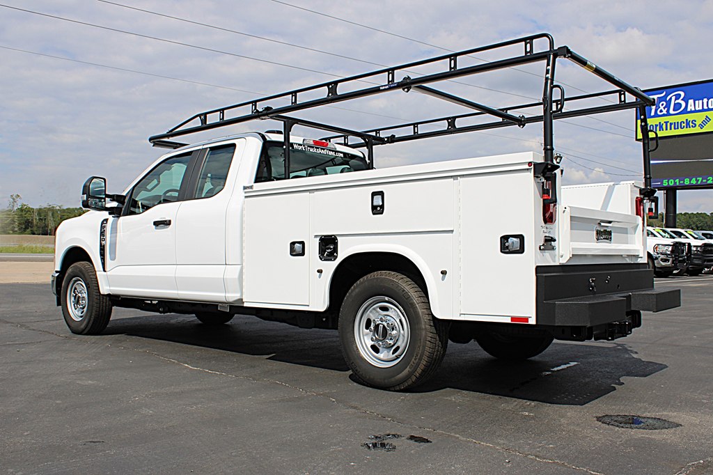 2024 Ford F-250 photo 3