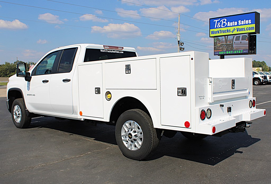 2025 Chevrolet Silverado 2500HD photo 4