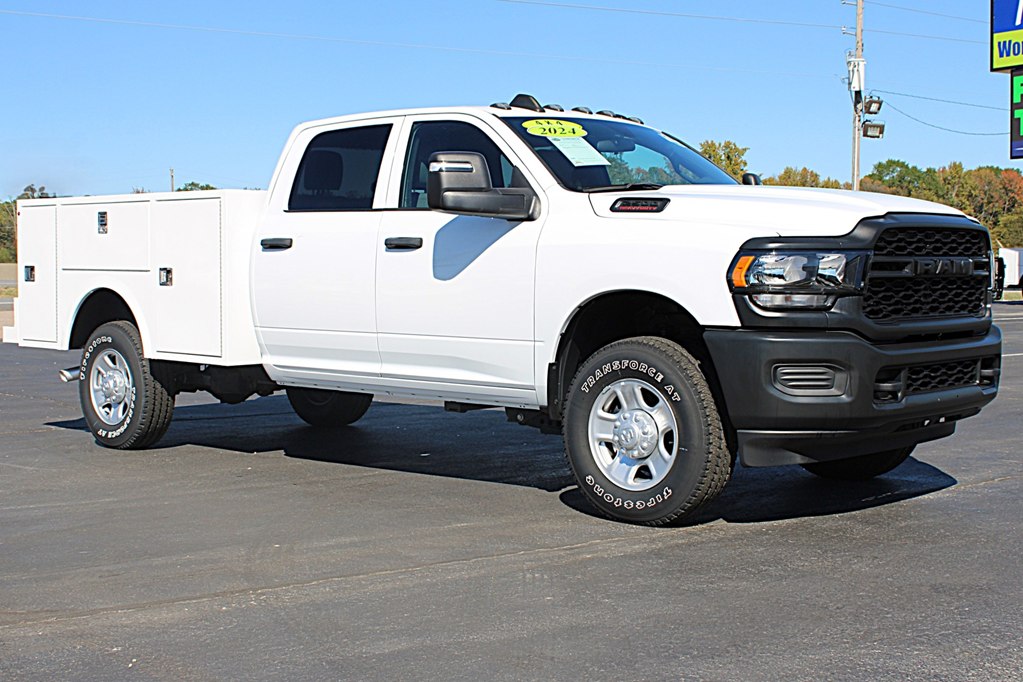 2024 Ram 2500 Tradesman photo 2