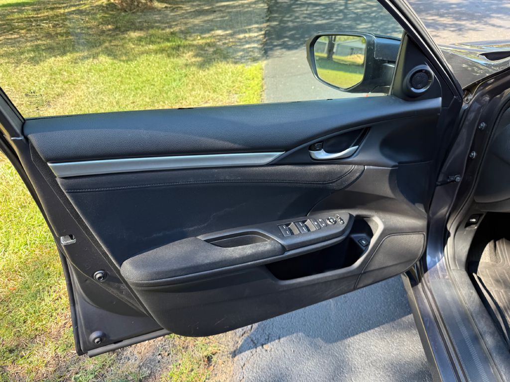 Photo 11 of this HONDA CIVIC
