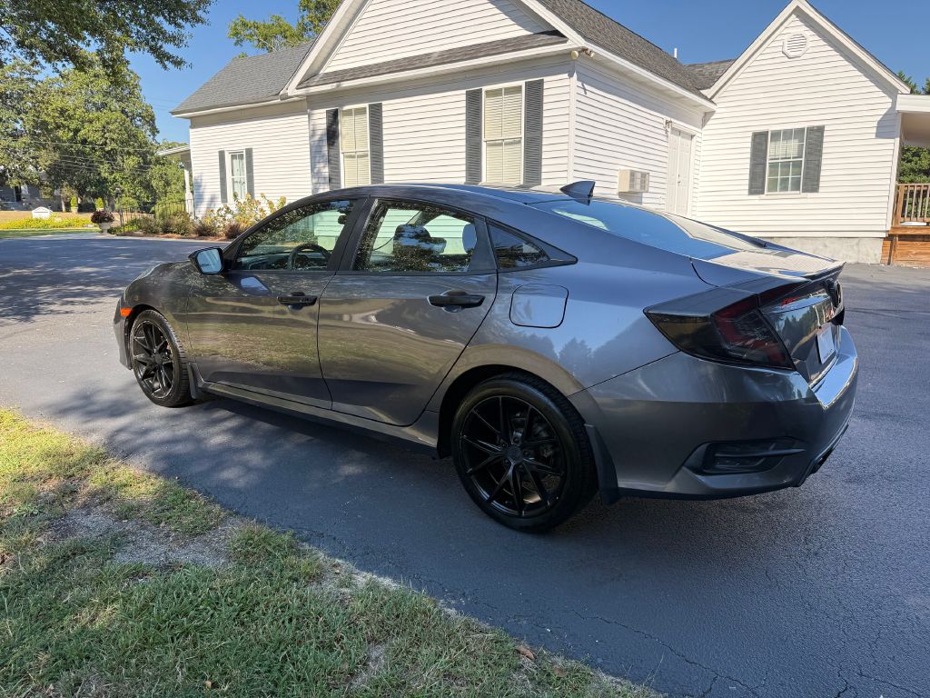 Photo 8 of this HONDA CIVIC
