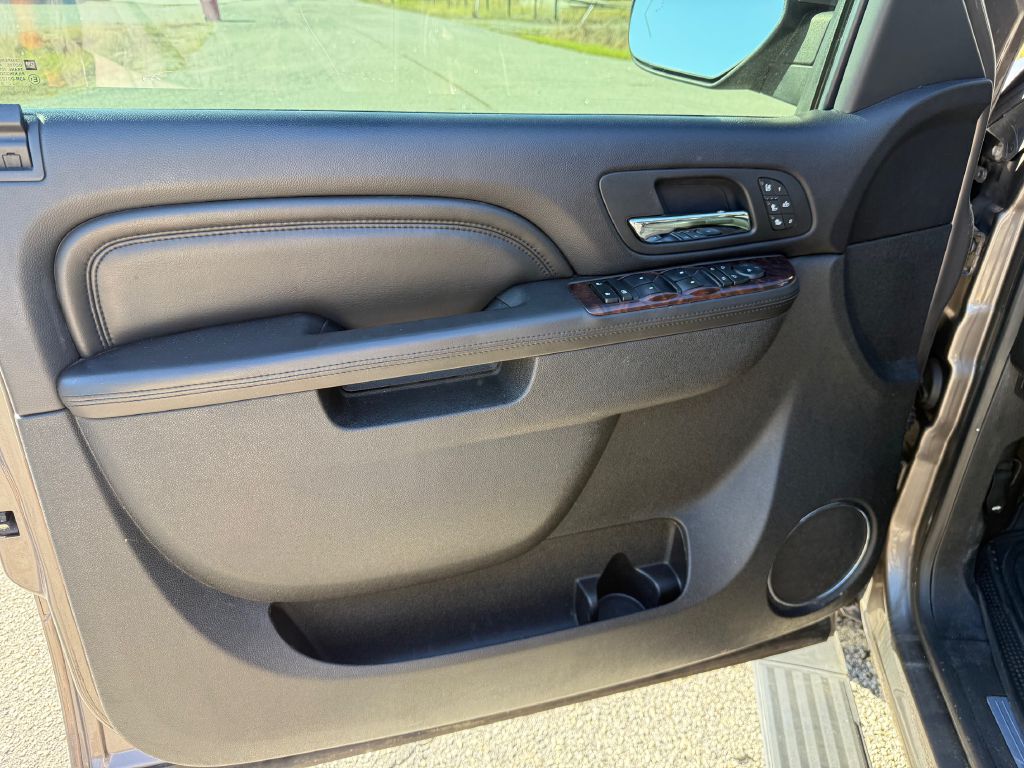 Photo 9 of this GMC YUKON XL