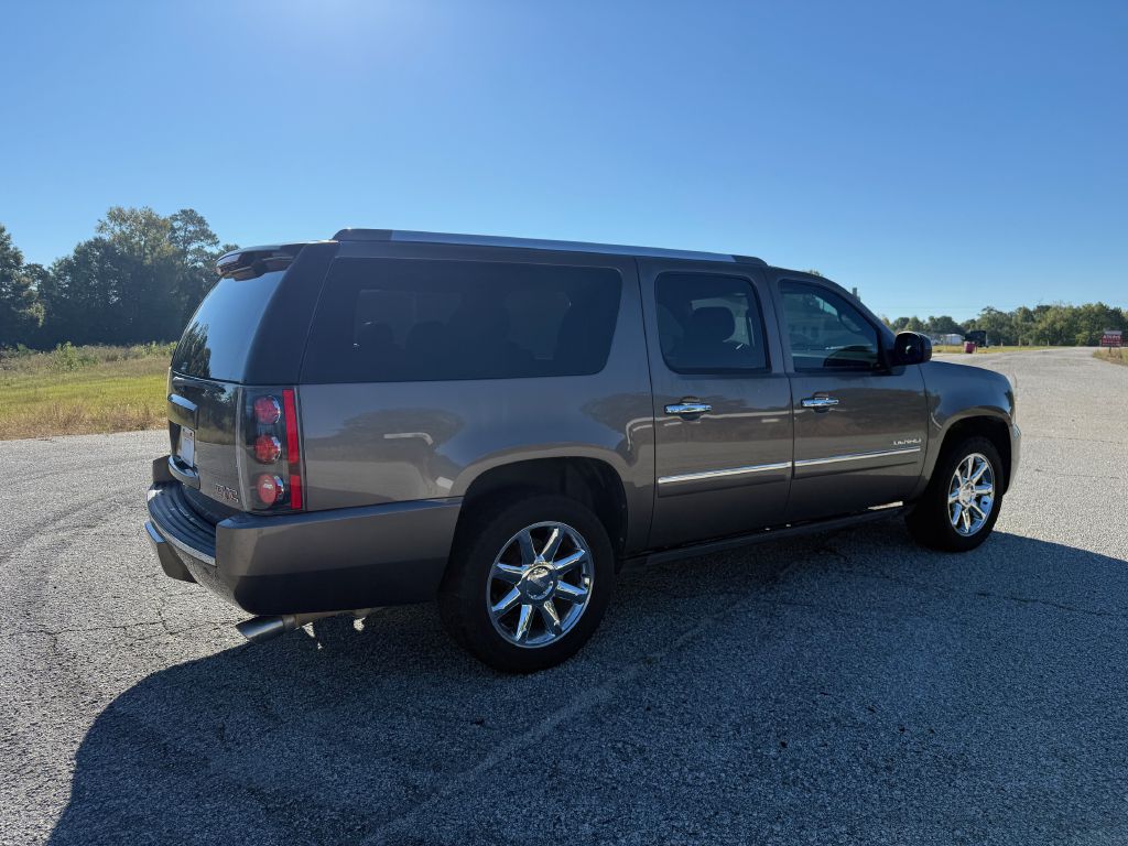 Photo 6 of this GMC YUKON XL