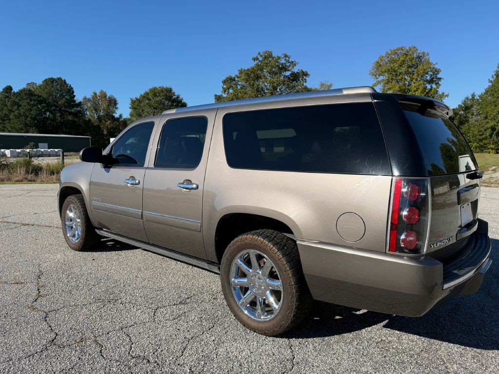 Photo 13 of this GMC YUKON XL