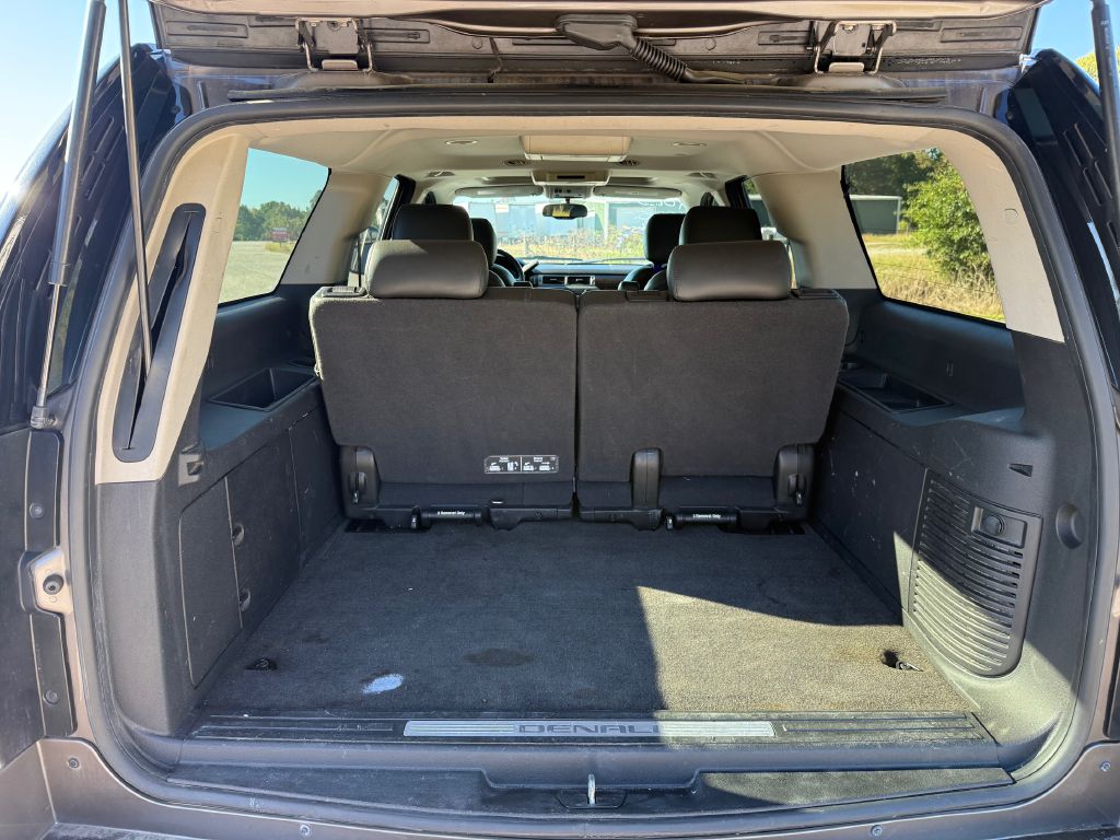 Photo 15 of this GMC YUKON XL